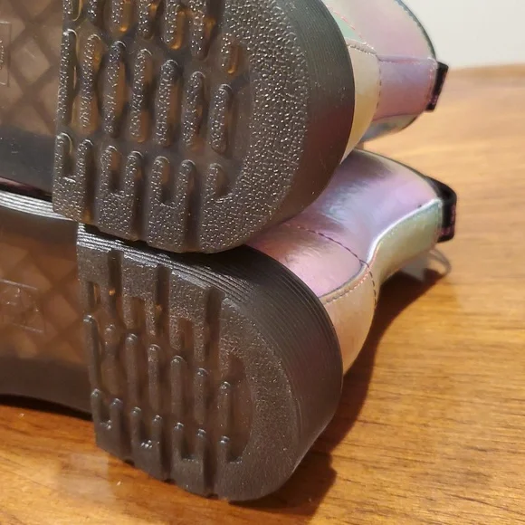 NWT Dr Martens Crinkle Leather Rainbow Holographic 1460J Boots - Picture 11 of 14